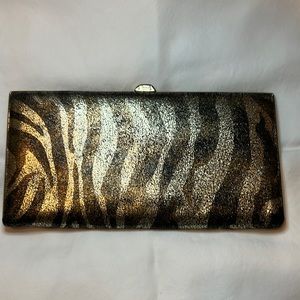 Lodis Clasp Wallet / Clutch